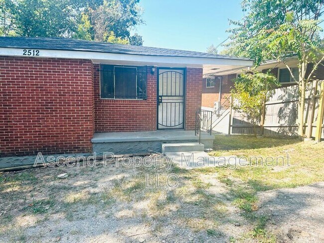 Building Photo - 2512 Laura St