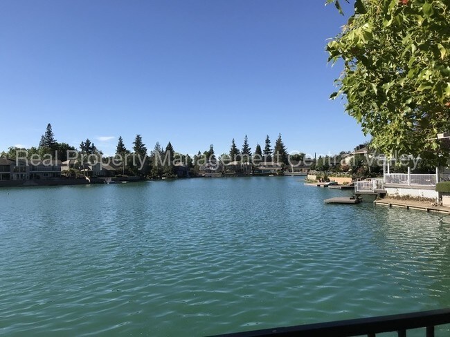 Building Photo - Stockton Waterfront 4 Bedroom 3 Bath Home