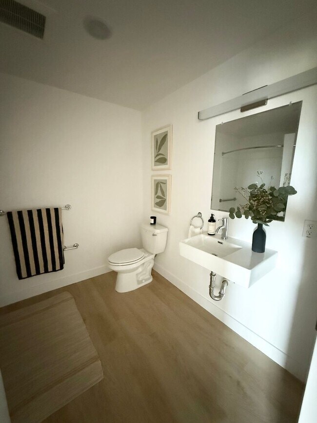 Foto del edificio - 4973 W 21st St