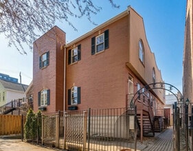 Building Photo - 1733 W Crystal St