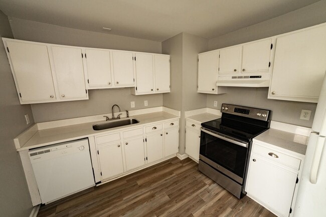 Building Photo - 200 Bellmore Ave