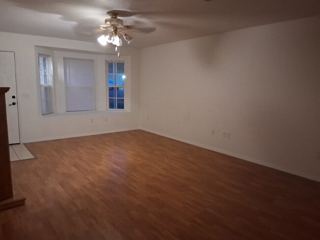 Building Photo - 316 Ewalt Ave