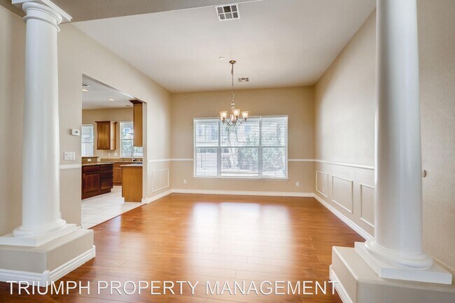 Building Photo - 5 br, 3 bath House - 7029 Villada St.