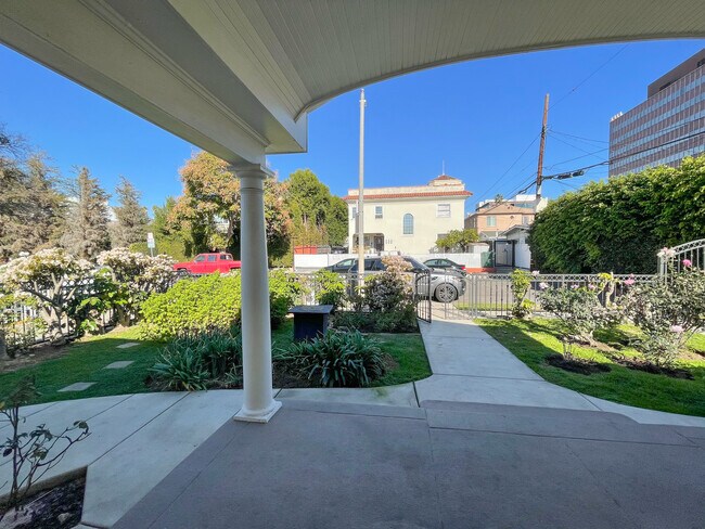 Foto del edificio - 6516 Leland Way