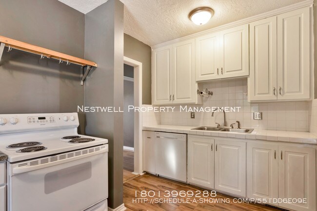 Building Photo - Charming Historic Rose Park 3 bedroom home