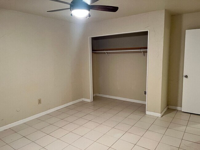 Building Photo - 4555 Sun Valley Dr