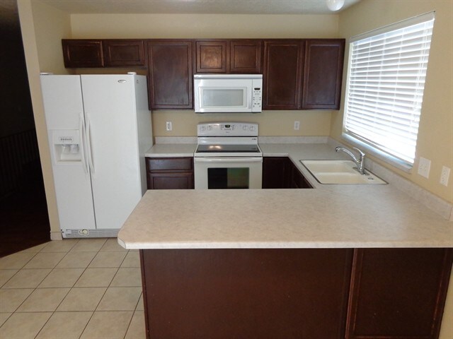 Foto del edificio - 5155 W Devonna Rd