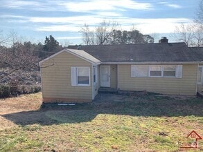 Building Photo - 3820 Buffat Mill Rd