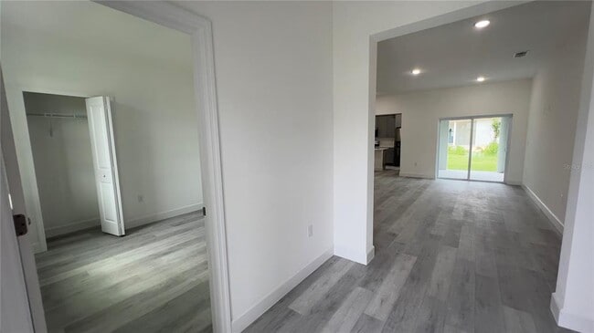 Building Photo - 16457 SW 27th Ave