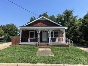 Building Photo - 303 Garfield St