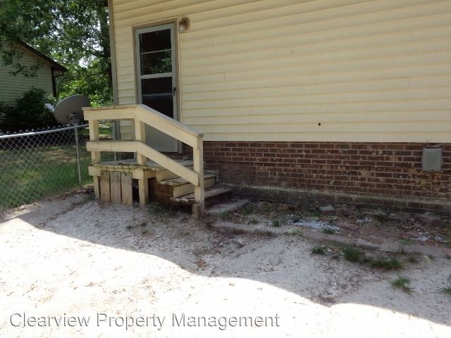 Building Photo - 945 Kennesaw Dr