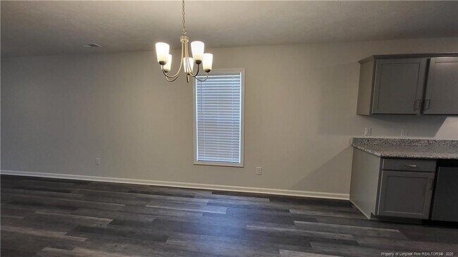 Foto del edificio - 1105 Woodridge Dr