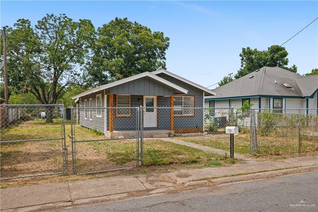 Foto del edificio - 20 E Hackberry Ave