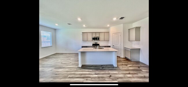 Foto del edificio - 1208 Sequoia Ln