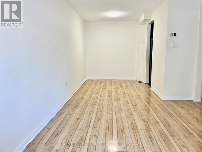 Building Photo - 115 Rock Fern Way