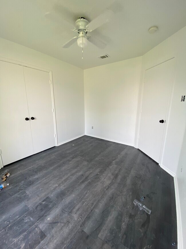 Foto del edificio - 3017 Hillsdale Ave