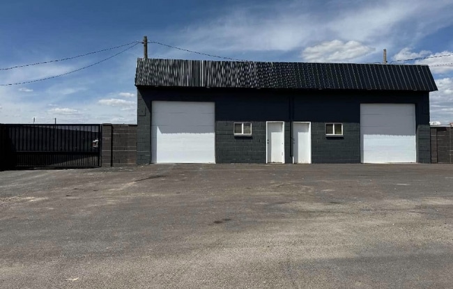 Building Photo - 3152 W 500 N
