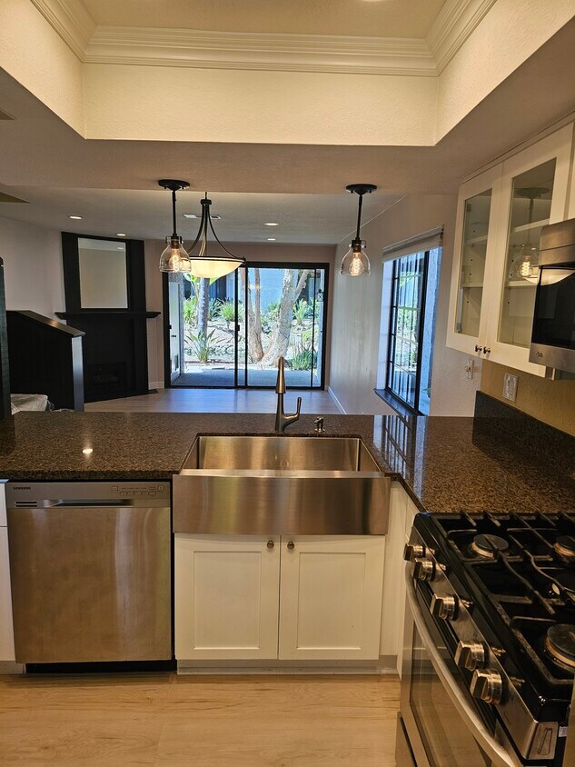 203 Oahu Way, Placentia, CA 92870 Townhome Rentals in Placentia CA