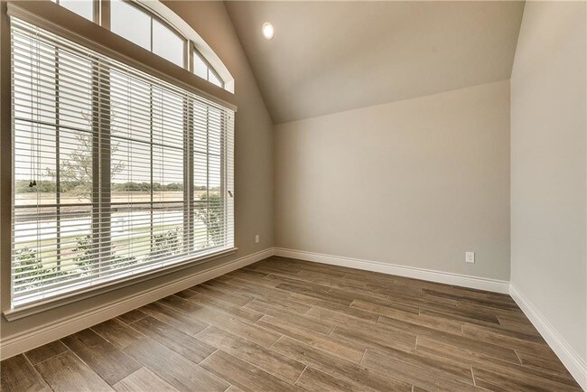 Building Photo - 8628 Backwater Bay Cove