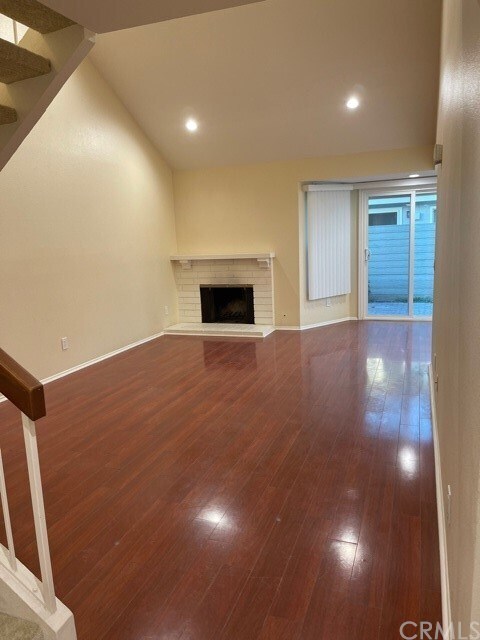 Building Photo - 28 Rockwood