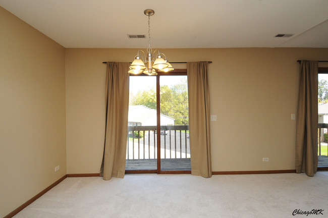 Building Photo - 340 Woodridge Cir