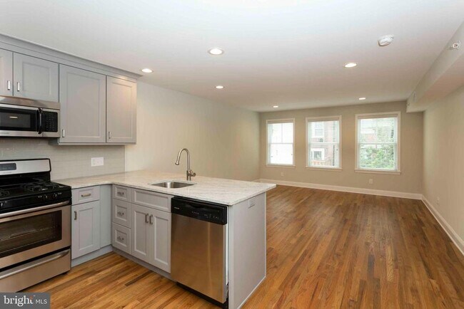 Building Photo - 2023-25 Rittenhouse Square