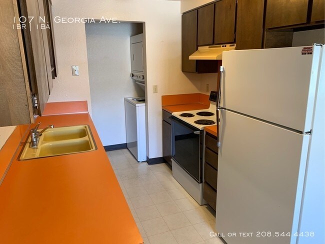 Building Photo - 107 Georgia - Caldwell