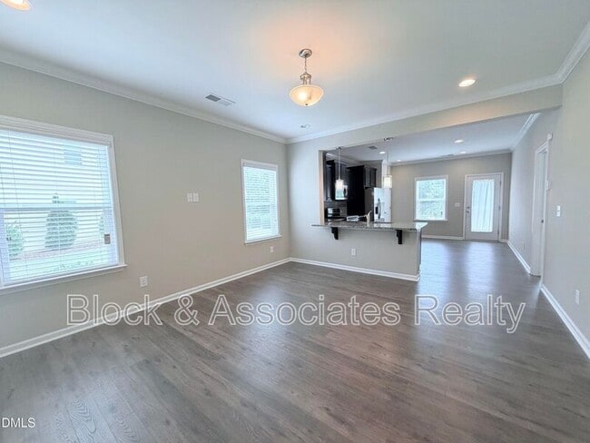 Building Photo - 572 Chessie Sta