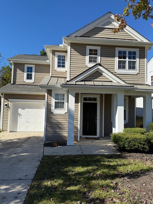 Foto principal - 721 Pebblestone Dr