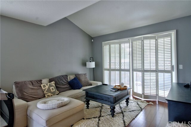 Foto del edificio - 964 Mathews Pl