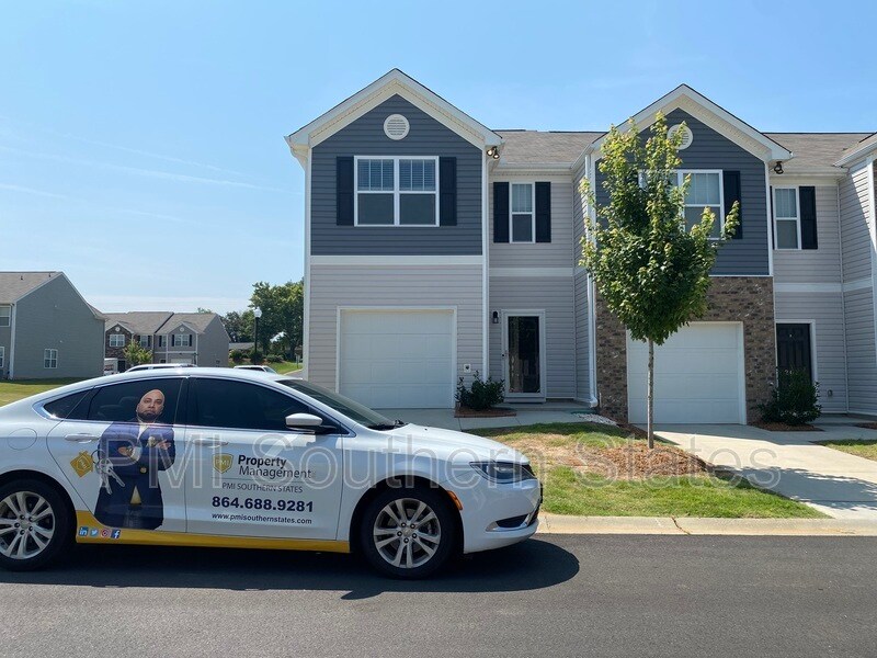 Foto principal - 203 Northridge Ct