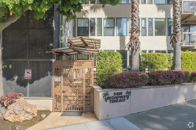 Entrance - The Claremont Terrace