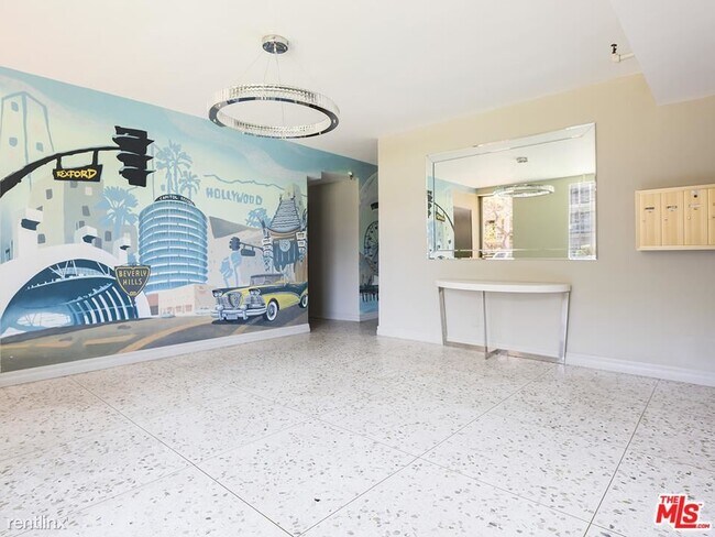 Building Photo - 2 br, 2 bath House - 1467 Rexford Dr Apt 304