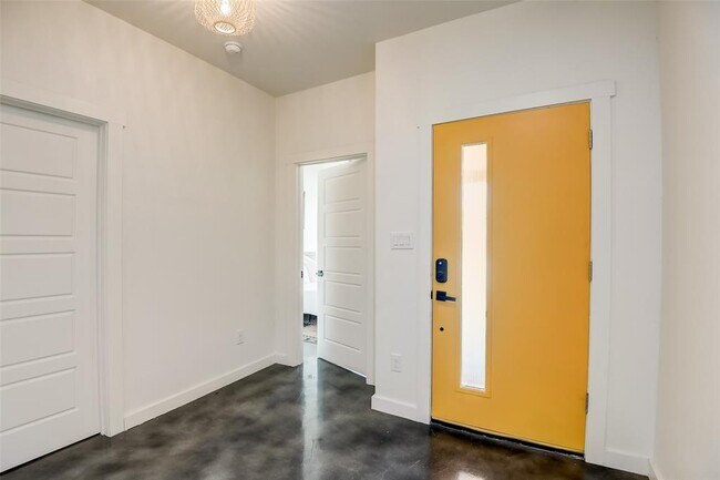 Foto del edificio - 1464 E Rosedale St