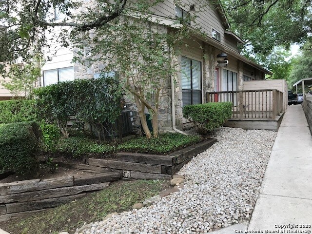 Primary Photo - 829 W Bitters Rd