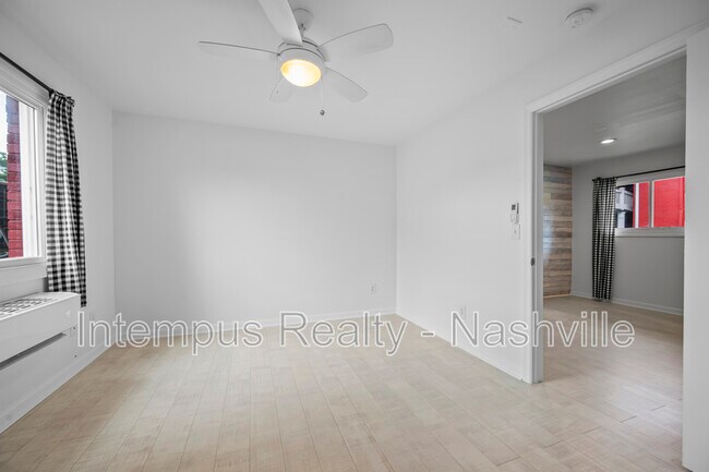 Foto del edificio - 910 Shelby Ave