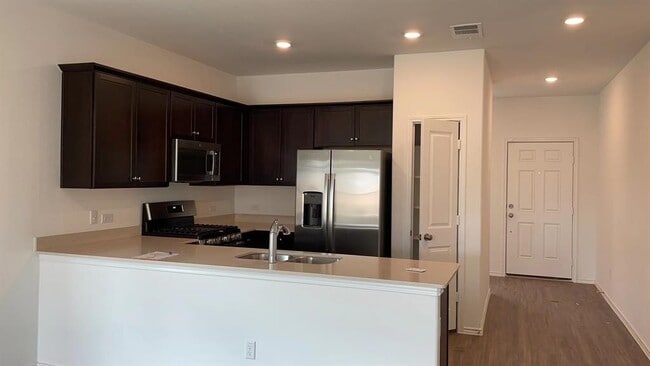 Building Photo - 1209 Rio Frio Ln
