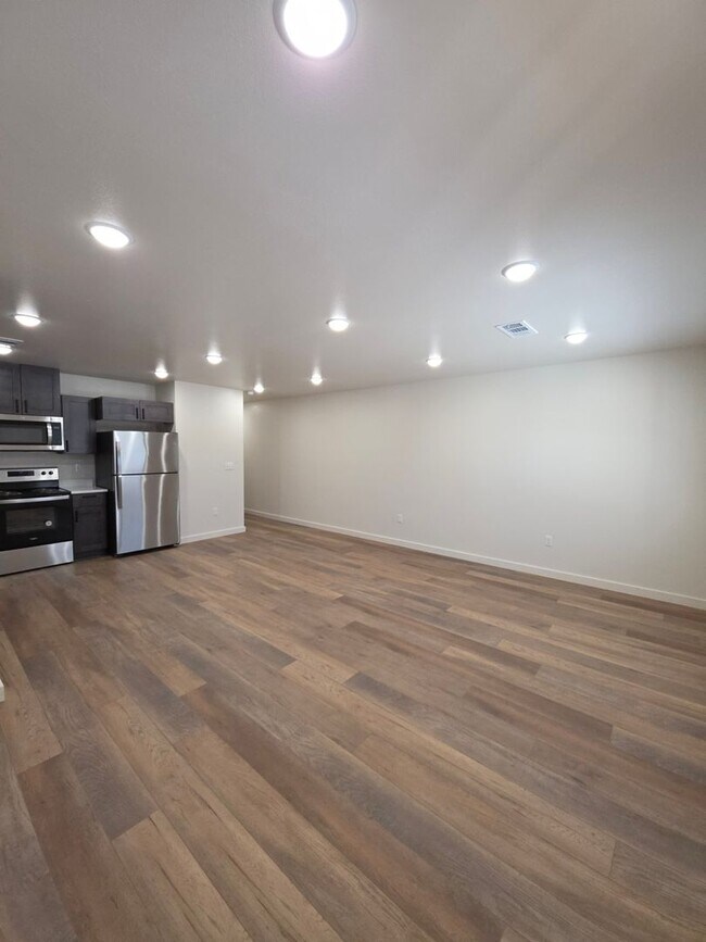 Foto del edificio - 703 W 12th St