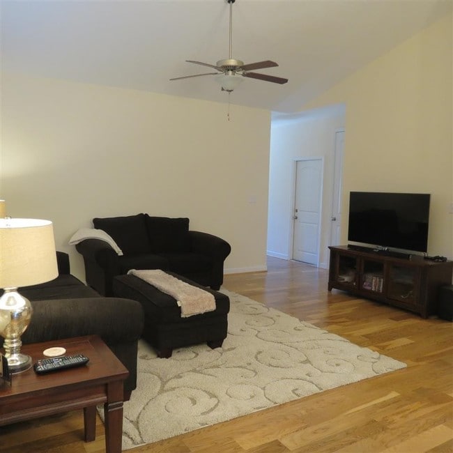 Building Photo - 253 E Ivybridge Dr