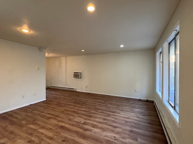 Foto del edificio - 12816 E 31st Ave