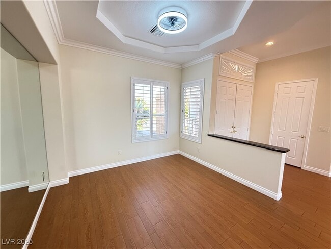 Building Photo - 10513 Longwood Dr