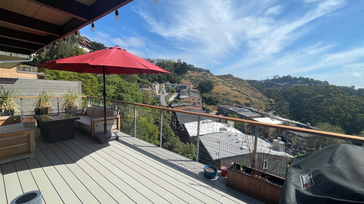 4 bed, 3.5 bath with Glen Park Canyon and Bay Views - 44 Vista Verde Ct