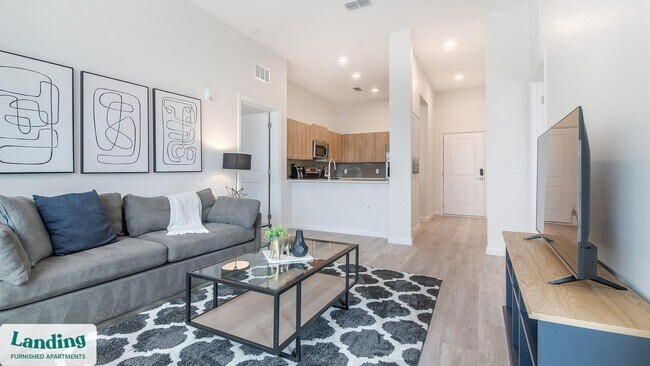 Building Photo - 5256 International Dr