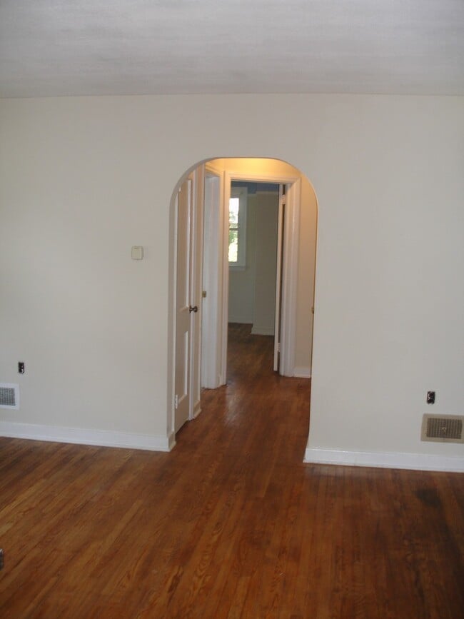 Building Photo - 1139 High St