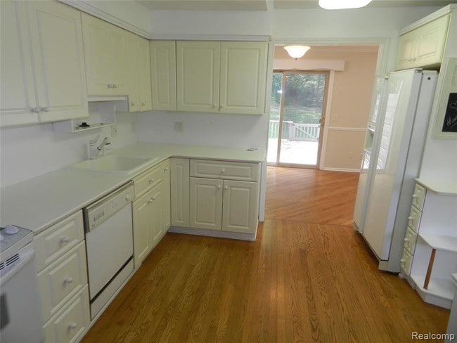 Building Photo - 48108 Colony Farm Cir