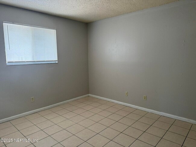 Building Photo - 5120 Westchase Ct