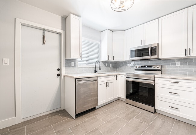 Photo - 2015 Wilkins Ave Townhome