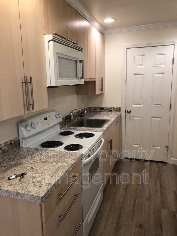 Foto principal - 7060 Lincoln Park Way SW