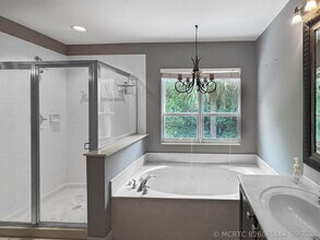 Building Photo - 4528 Thornwood Cir