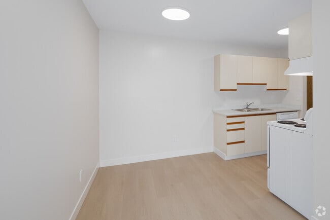 1BR, 1BA - 680SF - Dining Room - Sherwood